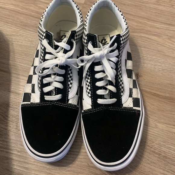 Sneakers - Picture 2 of 3